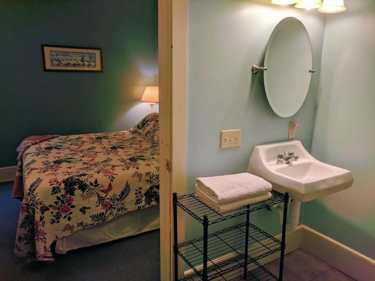 The Honking Goose Inn Amsterdam Екстер'єр фото